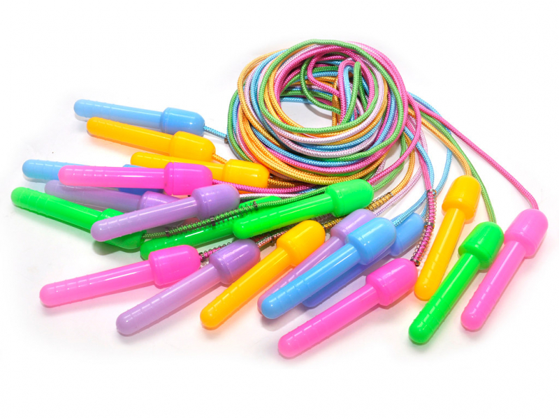 Скакалка верёвочная с пружинкой. Длина 220 см. Продажа только упаковкой. В упаковке 10 шт. 2016