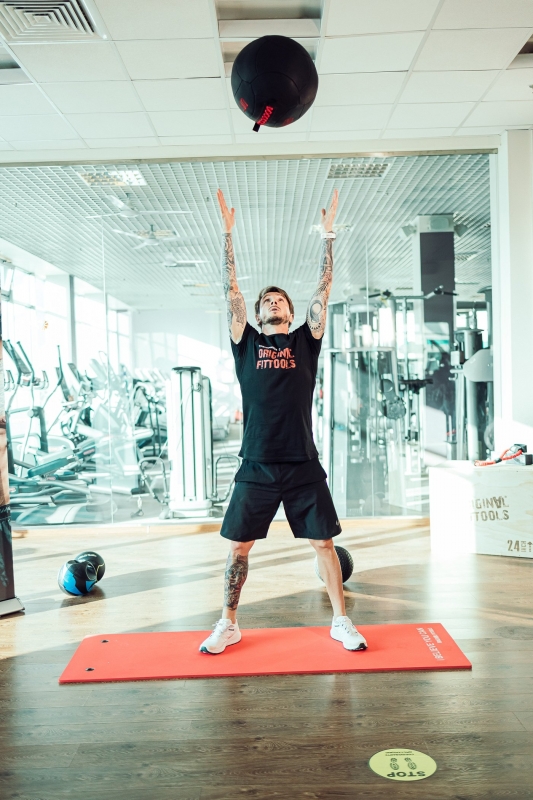 Тренировочный мяч Wall Ball Deluxe 5 кг Original FitTools FT-DWB-5