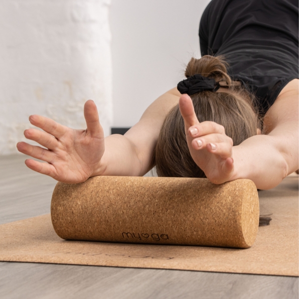 Массажный ролик MYGA Cork Massage Roller