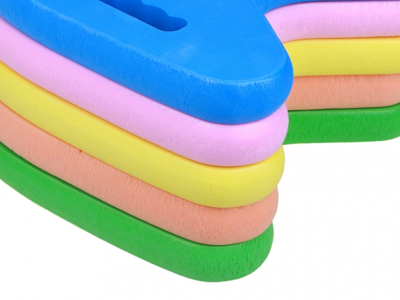 Доска для плавания. Материал пеноматериал. Длина 40 см, ширина 30 см, толщина 4.5 см (Y-23)