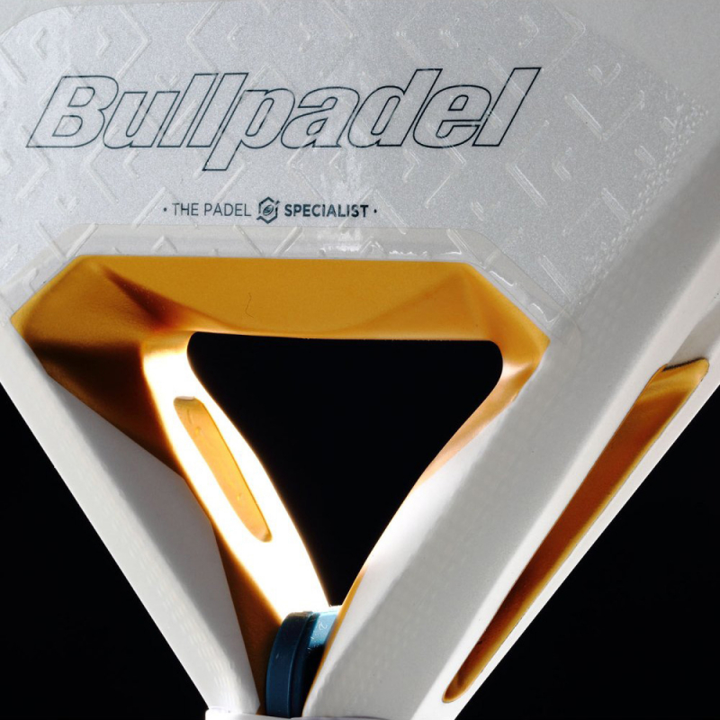 Ракетка для падела BULLPADEL Pearl 26, 493804, для профессионалов, карбон, бело-серый