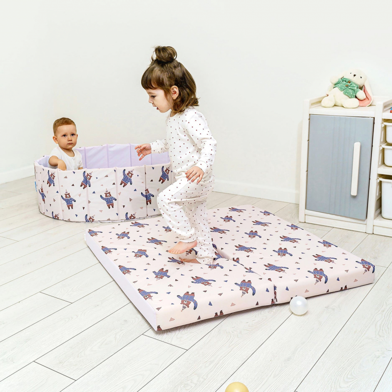 Мат (мягкий щит) принт Romana 1000*1000*100, в 2 сложения (Пингвины)