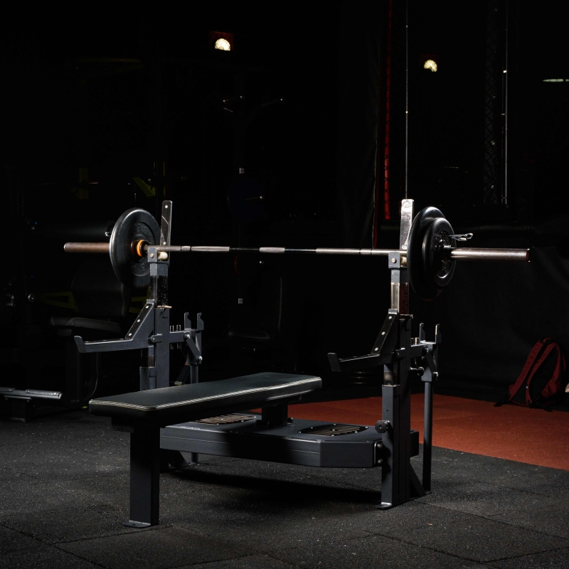 Скамья-стойка домкратная для жима лежа со страховочными упорами Olimpic Bench DHZ FITNESS A-3146