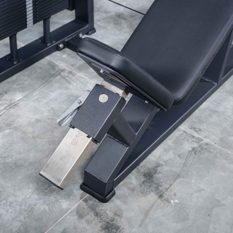 Наклонный грудной жим. Стек A2013 100 кг TANGEN