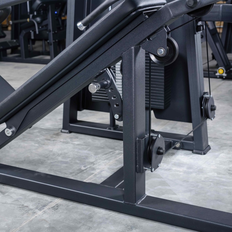 Наклонный грудной жим. Стек A2013 100 кг TANGEN