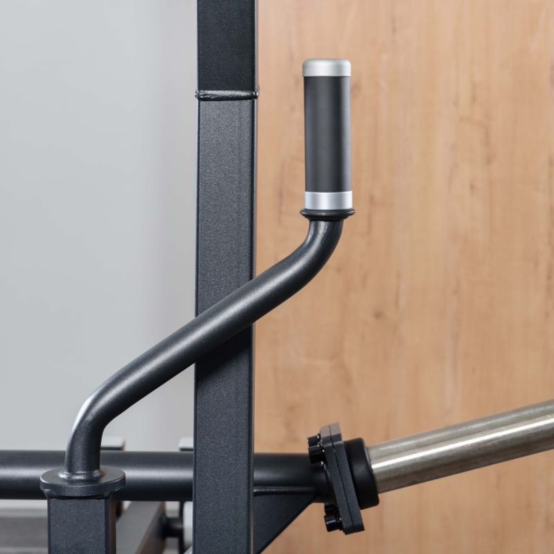 Приседания с поясом A607 DHZ Fitness