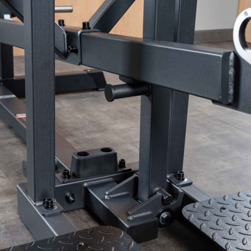 Приседания с поясом A607 DHZ Fitness