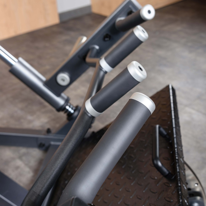 Наклонная тяга к поясу A611 DHZ Fitness