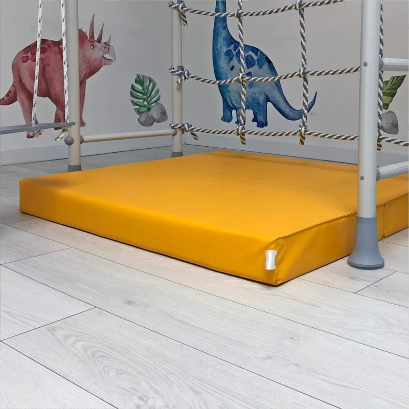 Мат (мягкий щит) Romana 1000*1000*100, в 2 сложения (зеленый/желтый)