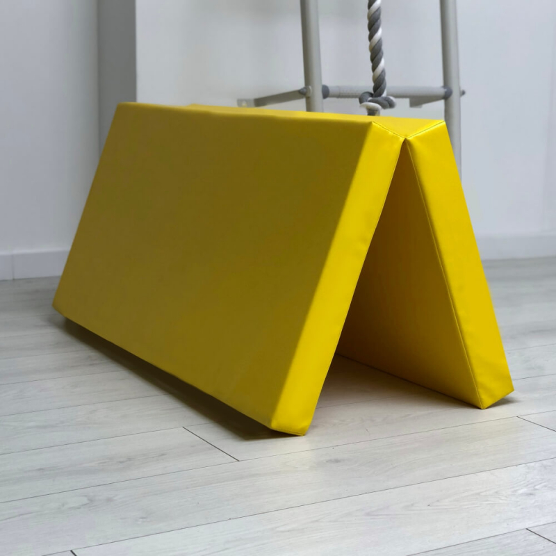 Мат (мягкий щит) Romana 1000*1000*60, в 2 сложения (голубой/желтый)