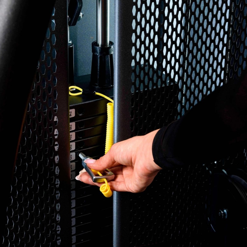 Вращение торса. Стек U3018D 64 кг DHZ Fitness