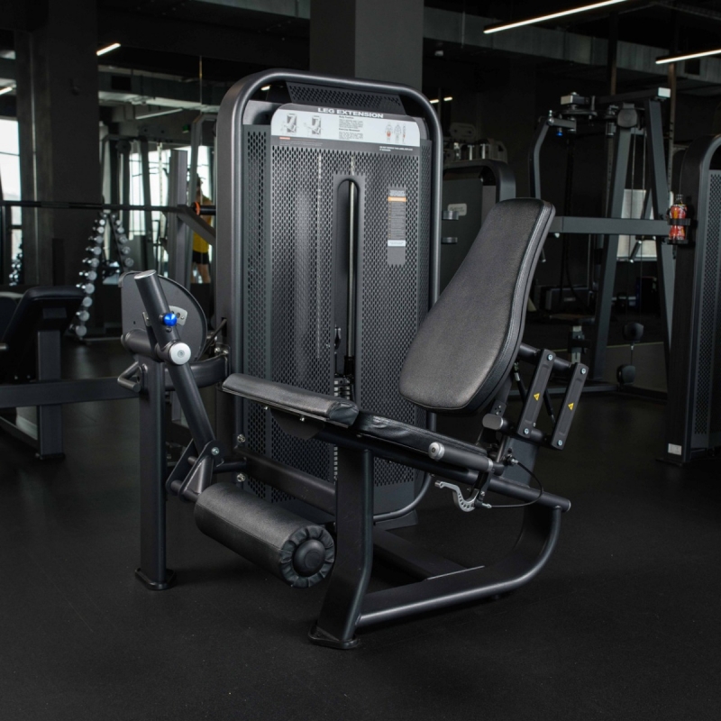 Разгибание ног сидя. Стек E7002 110 кг DHZ Fitness