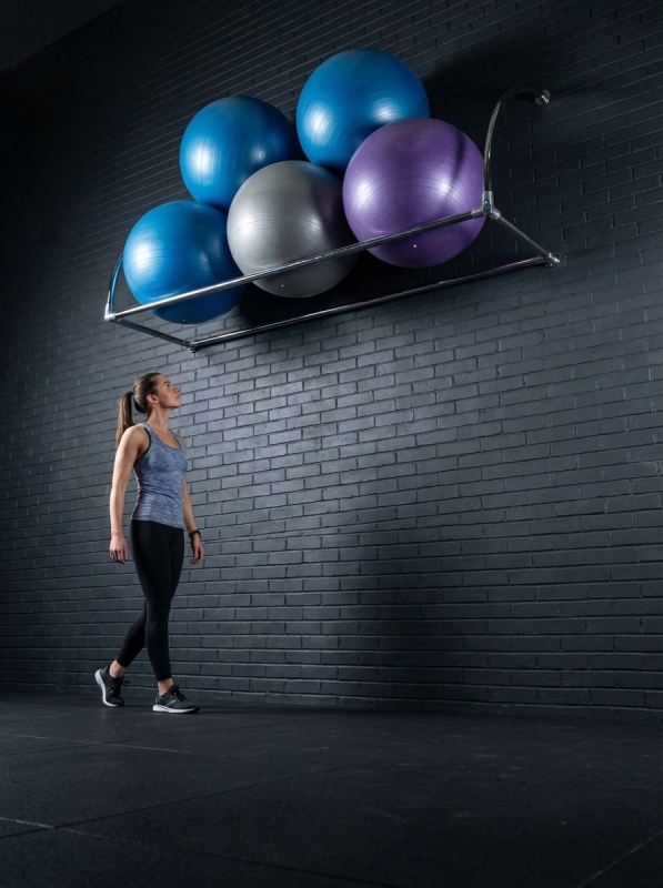 Подвесная консоль для фитболов 4659