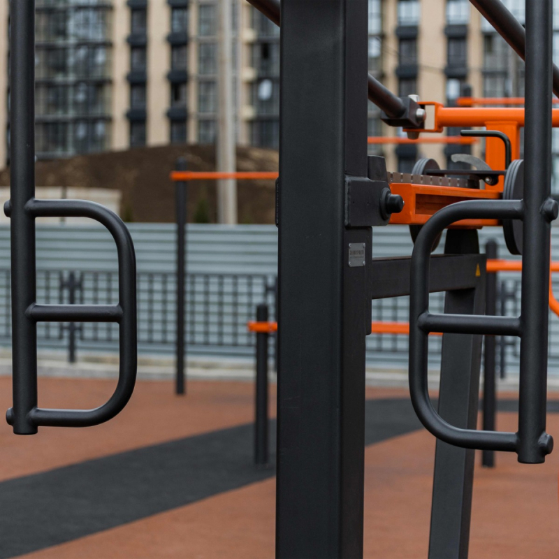 Уличный тренажер Сведение рук стоя с переменной нагрузкой ZAVODSPORTA P-1802