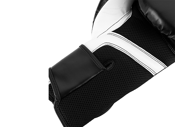 Перчатки тренировочные для спарринга UFC Pro Fitness черные - 8 Oz UHK-75107