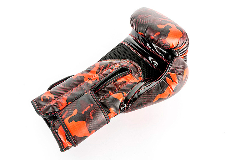 Перчатки для бокса UFC PRO CAMO INFRARED - S/M UHK-75349