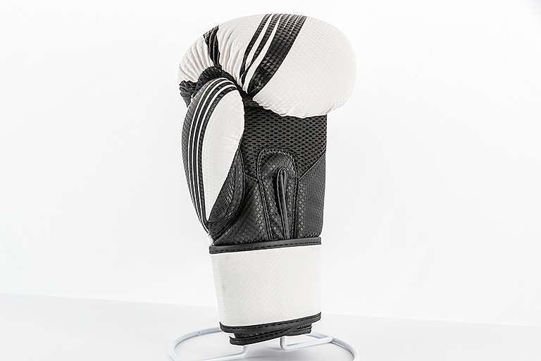 UFC PRO Performance Rush 16 Oz - белые UPR-75482