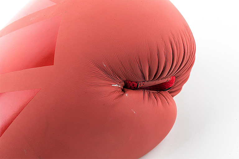 UFC Tonal Boxing Перчатки для бокса 16Oz - красные UTO-75432