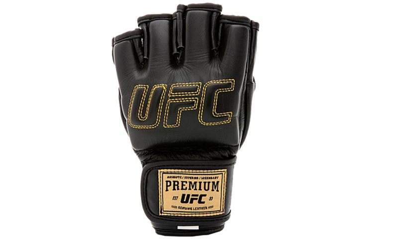 Премиальные MMA тренировочные перчатки UFC  6 унций чёрные S/M UHK-75058