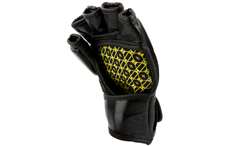 Премиальные MMA тренировочные перчатки UFC  6 унций чёрные S/M UHK-75058