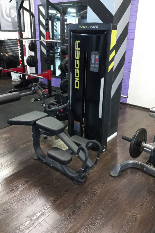 Сгибание ног лежа Hasttings Digger HD015-1