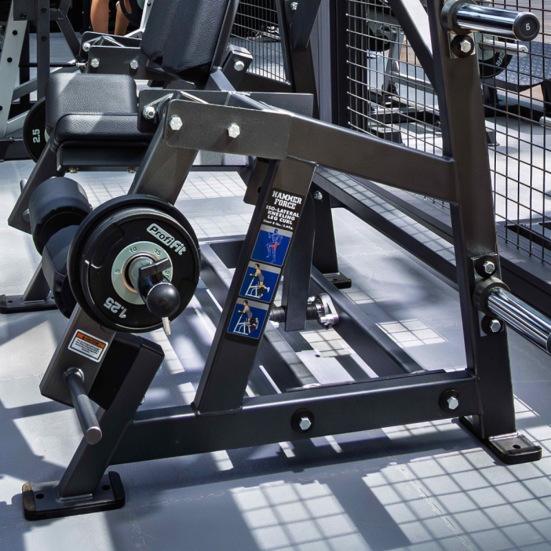 Независимое сгибание ног стоя SM2031 DHZ Fitness