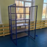 Стеллаж для хранения спортивного инвентаря закрытого типа 280х159х50 см.