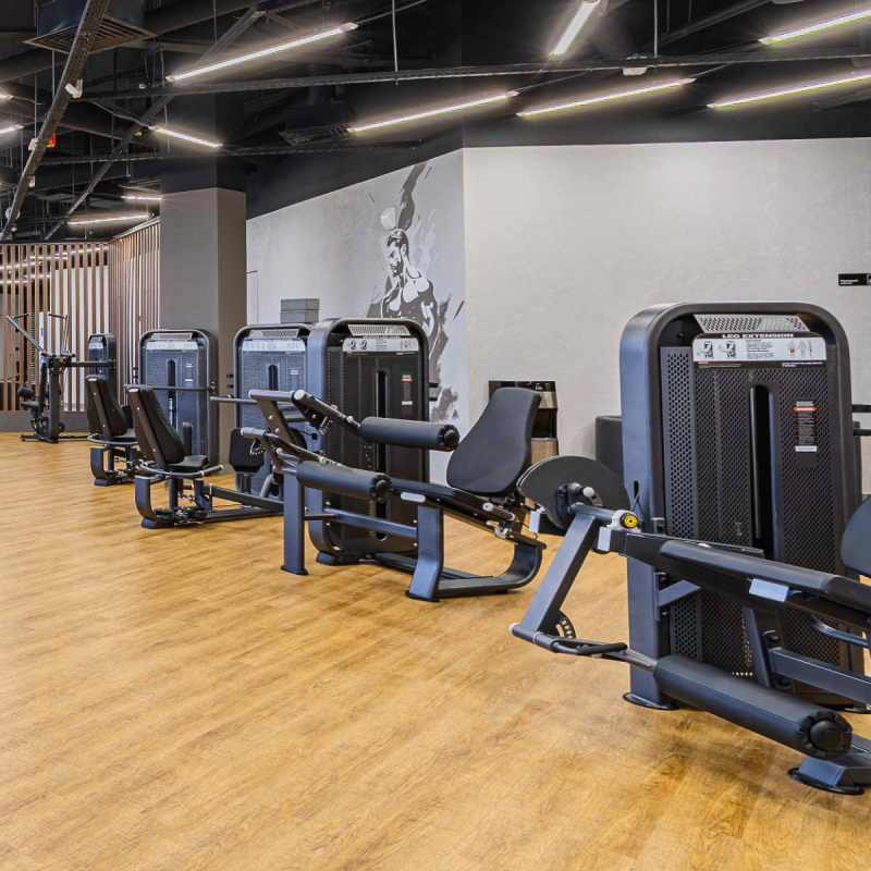 Разгибание ног сидя. Стек U3002D 109 кг DHZ Fitness