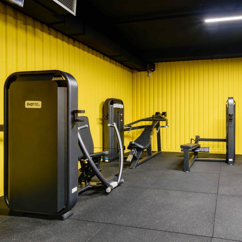 Наклонный грудной жим. Стек U3013D 109 кг DHZ Fitness