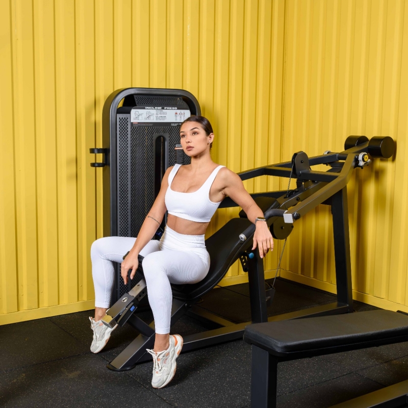 Наклонный грудной жим. Стек U3013D 109 кг DHZ Fitness