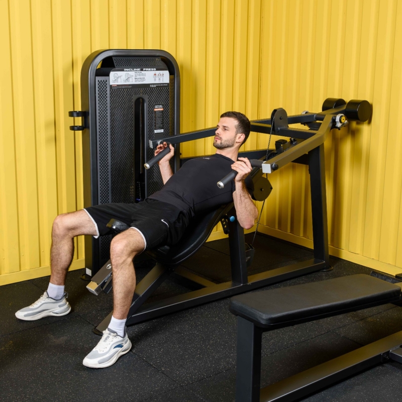 Наклонный грудной жим. Стек U3013D 109 кг DHZ Fitness