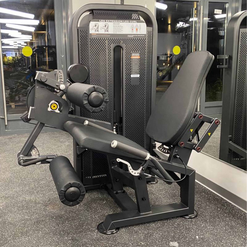 Разгибание/Сгибание ног сидя. Стек U3086D 110 кг DHZ Fitness